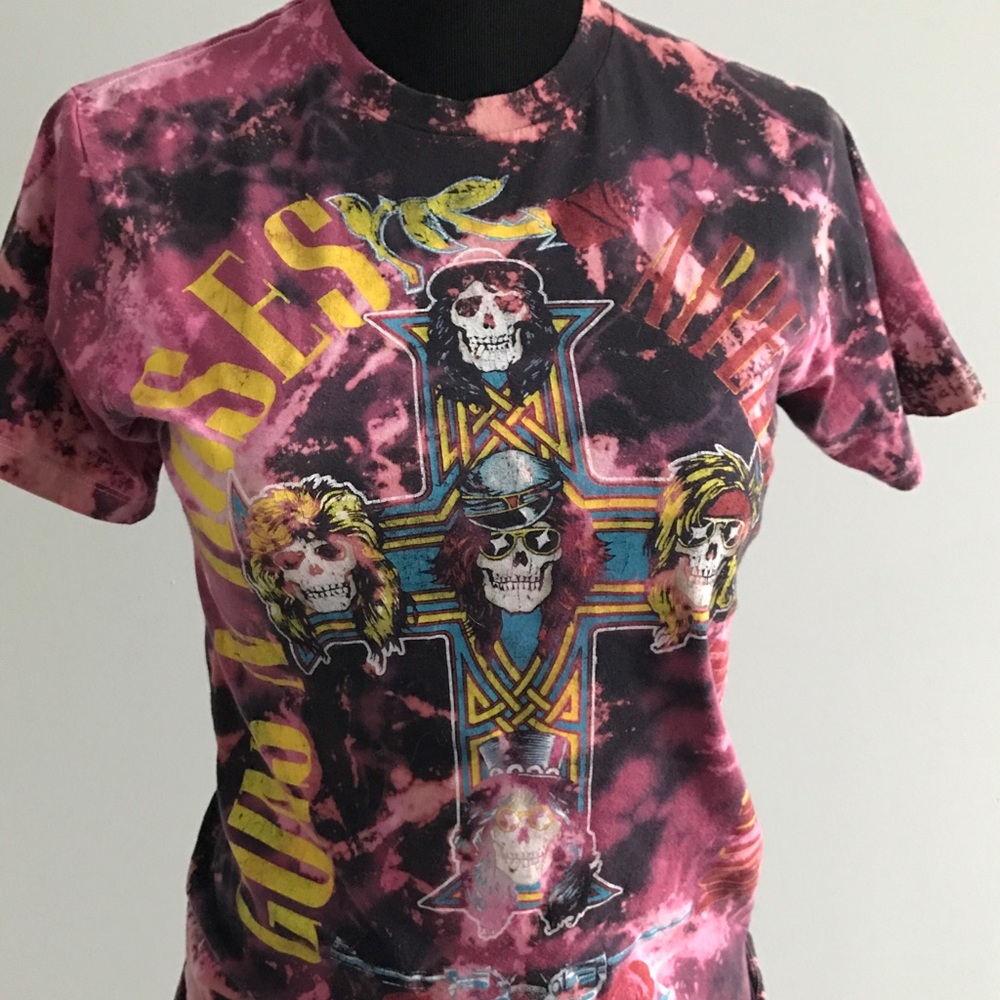 Hand dyed guns and roses tee