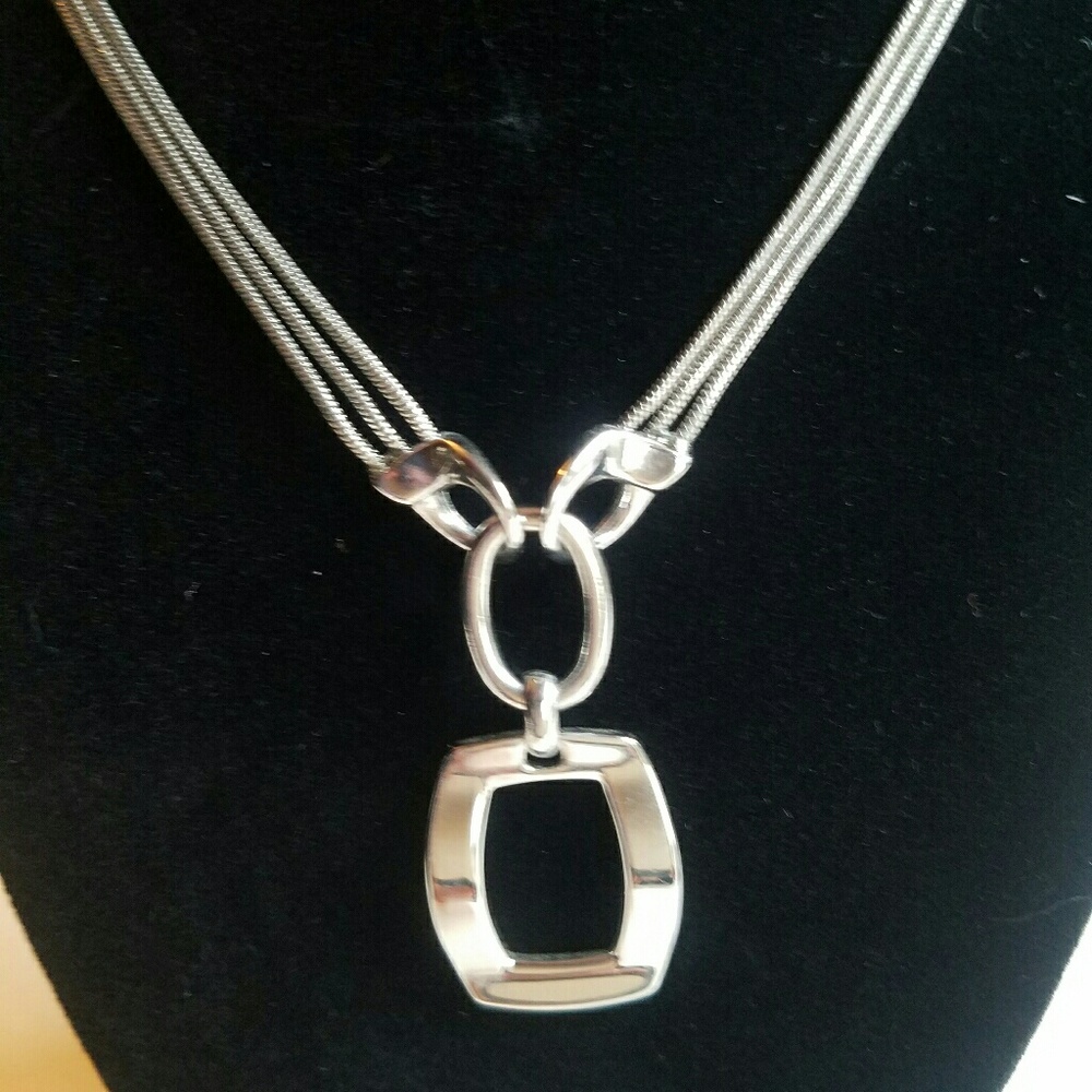 Lia Sophia Renew silver necklace EUC.