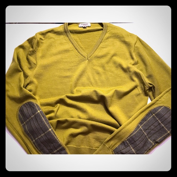 Burberry Sweaters - 🍀AUTHENTIC Womens V-neck 🍀Burberry Sweater