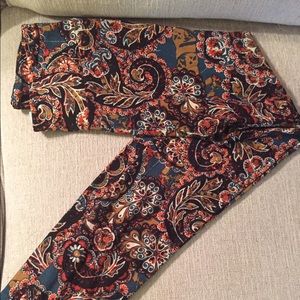 Lularoe navy paisley one size legging, NWT