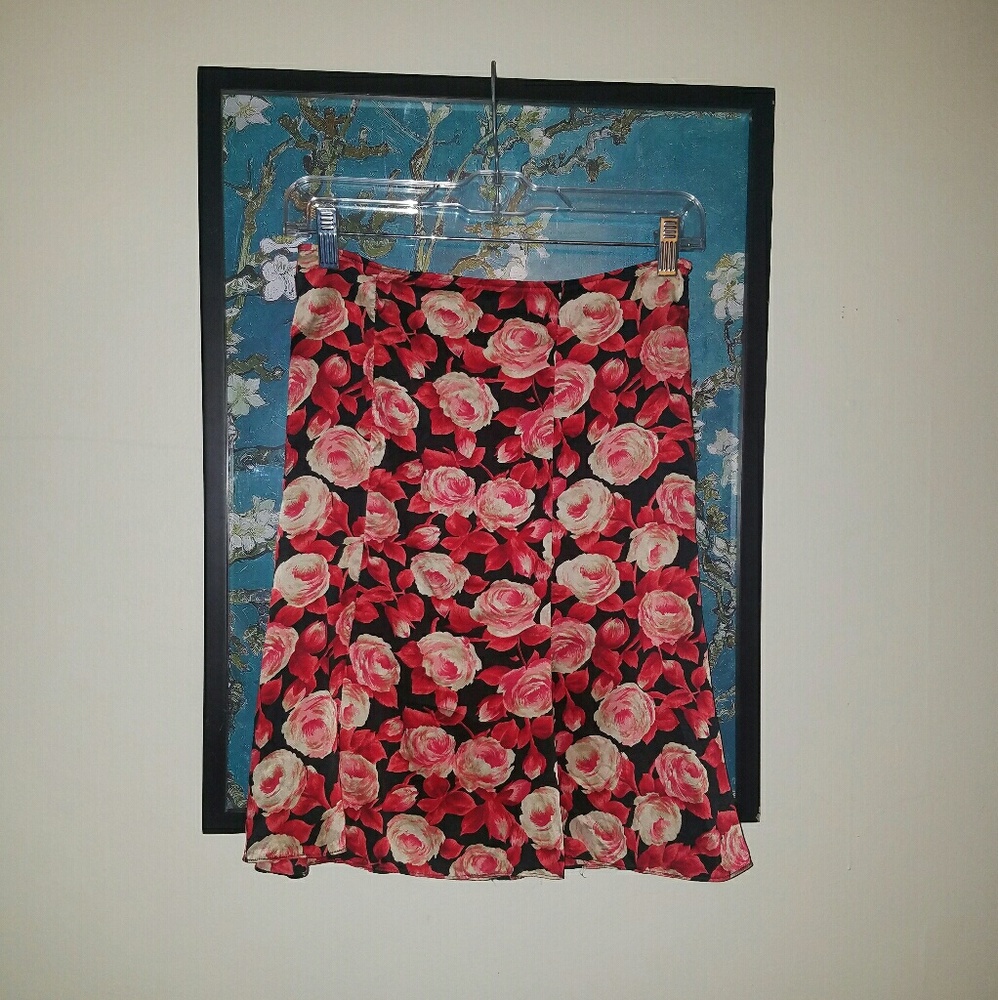 Betsy Johnson rose print silk skirt