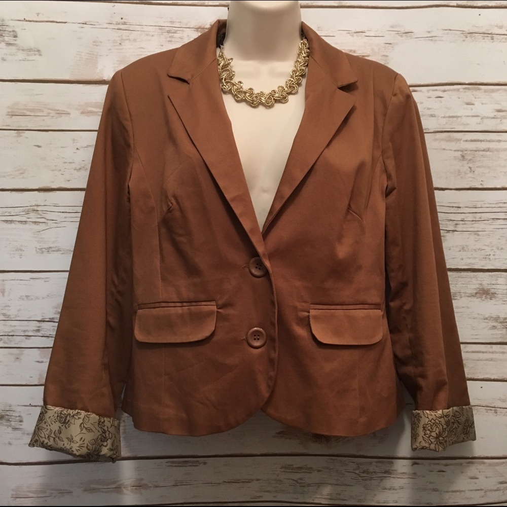 Atmosphere-Tan blazer floral details - Picture 1 of 6