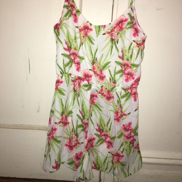 🆕✨Flowery Chifon Romper🆕✨ - Picture 1 of 3