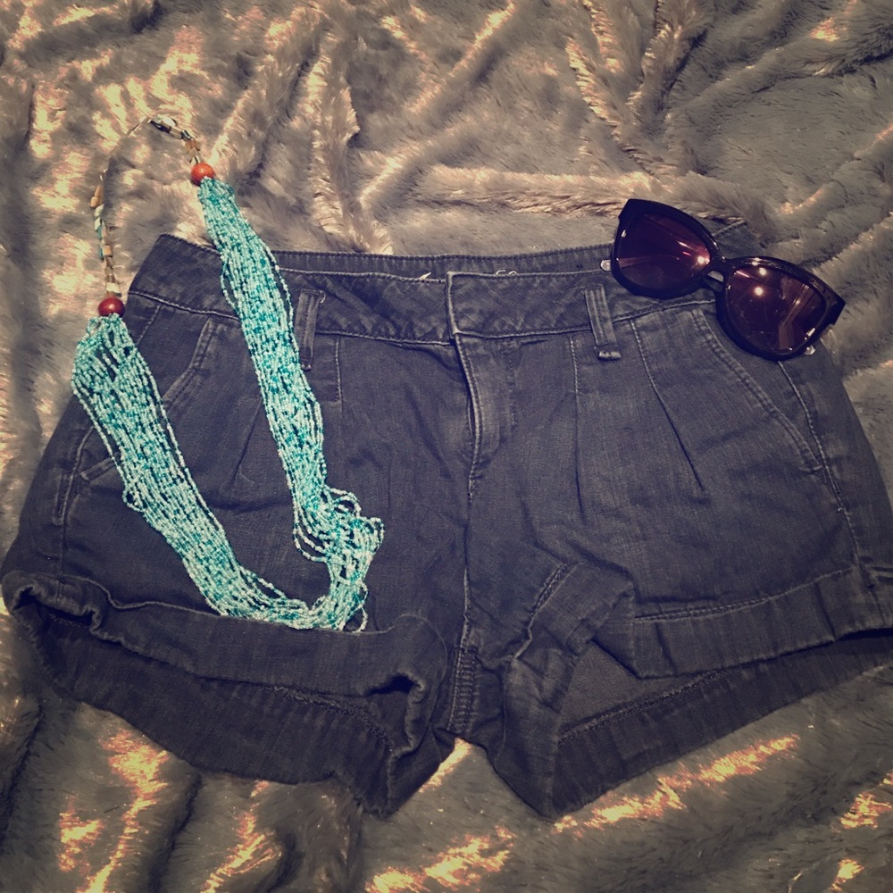 Blue shorts with pockets