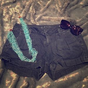Blue shorts with pockets