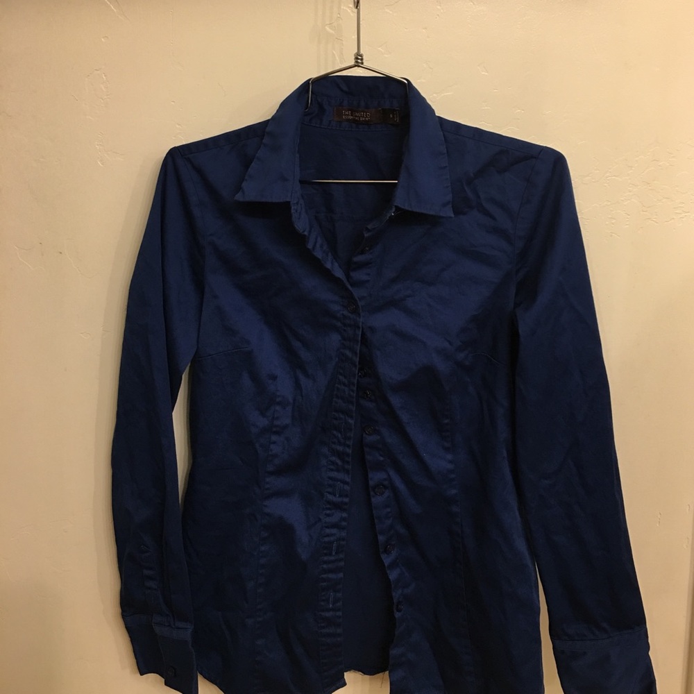 The Limited Essential button down