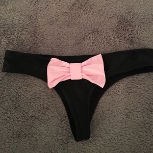 Bow thong bikini bottom