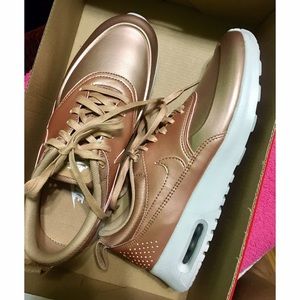 Air Max Thea Rose Gold
