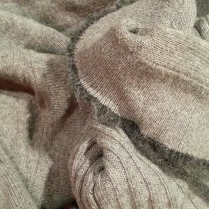 Very pretty & femme.  Gray w dark Gray Trim  Italy