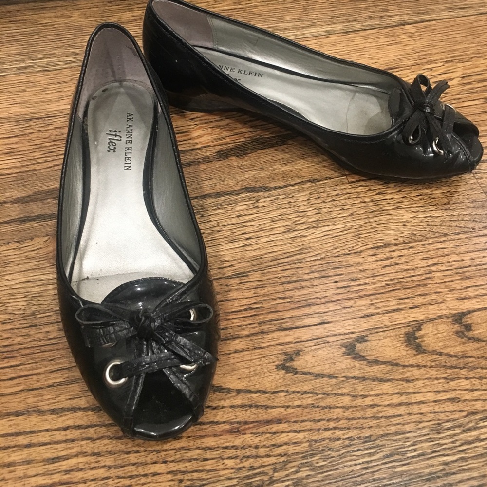 Anne Klein open toe flats with bow
