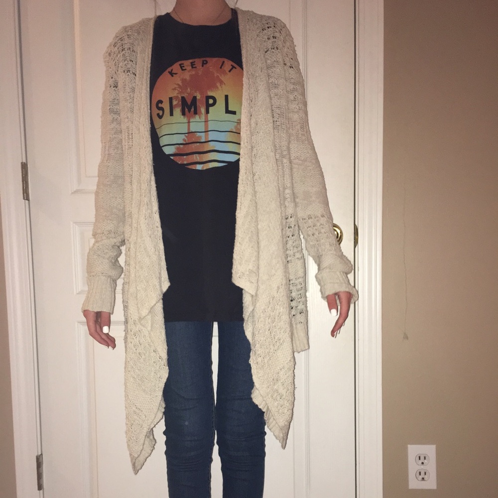 Women's american eagle cardigan! Size L
