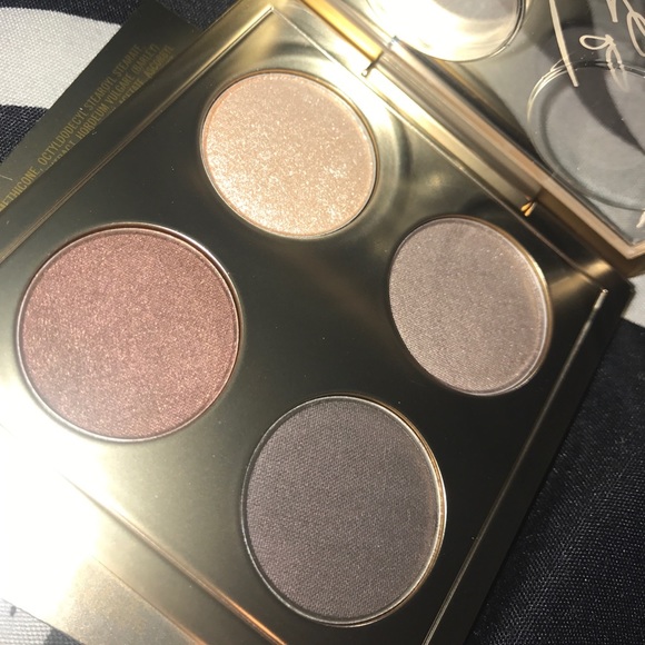 MAC Mariah Carey eye shadow quad in ITS EVERYTHING - Picture 2 of 3