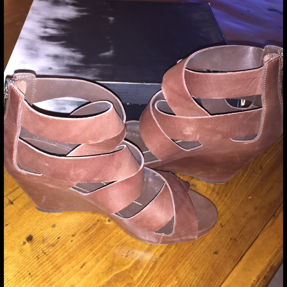 Dolce vita wedge