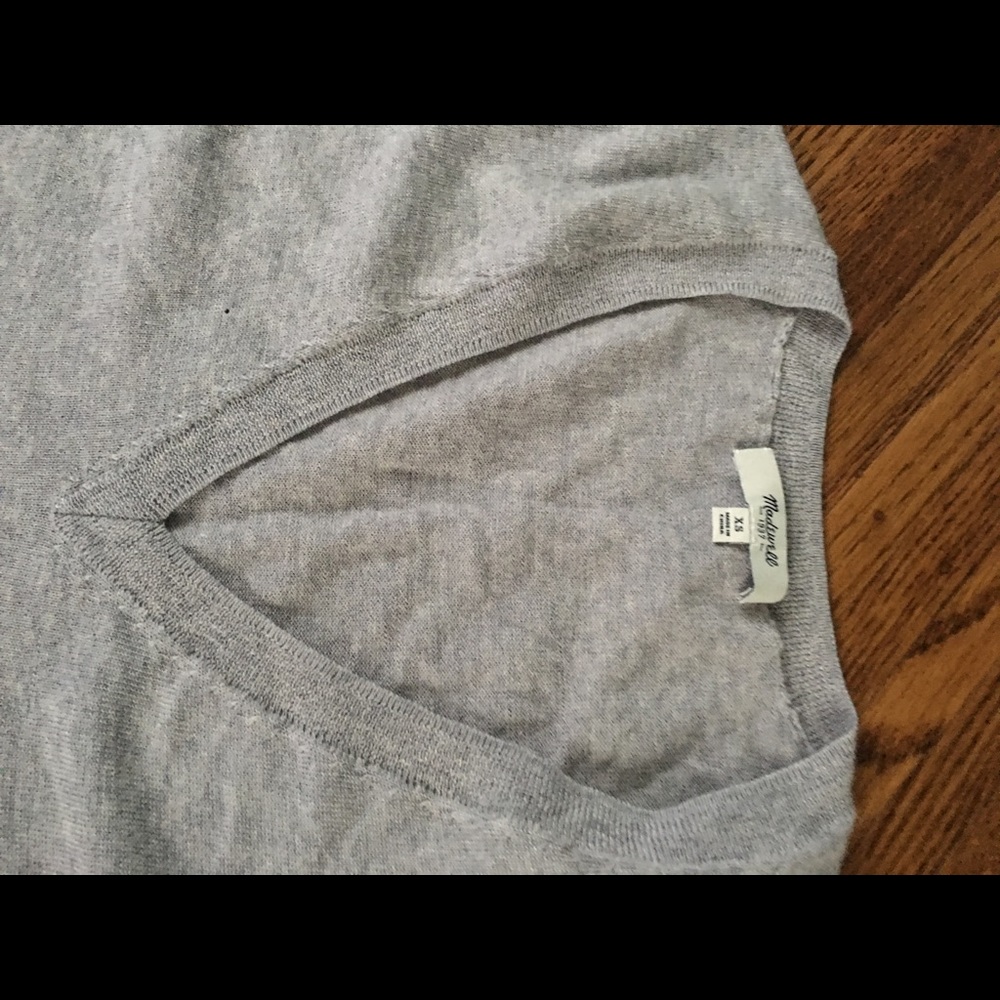 Madewell XS v-neck sweater gray