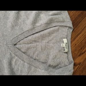 Madewell XS v-neck sweater gray