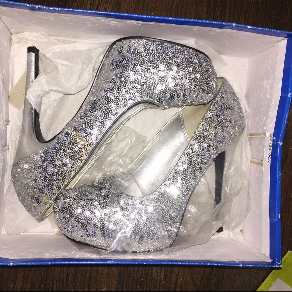 Sequence Heels