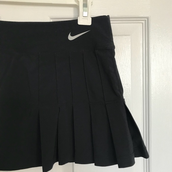 Nike Women's Tennis Skirt - Picture 3 of 4