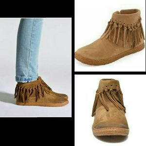 UGG Shenandoah Fringe Suede Ankle Boot NWT