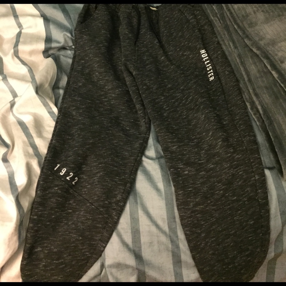 Hollister sweatpants in marled gray