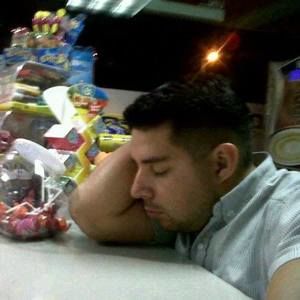 Meet your Posher, Hector enrique