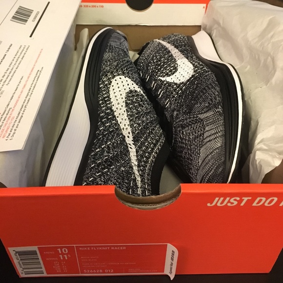Nike Shoes - DS Brand New Nike Flyknit Racer Oreo 2.0 Sz 10