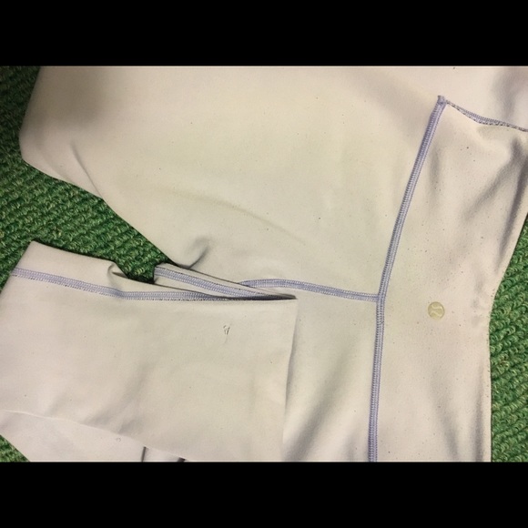 Lululemon reversible leggings - Picture 3 of 8