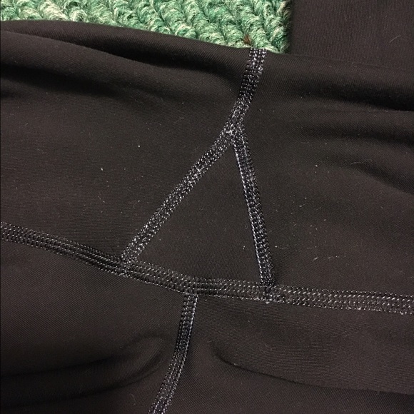 Lululemon reversible leggings - Picture 4 of 8