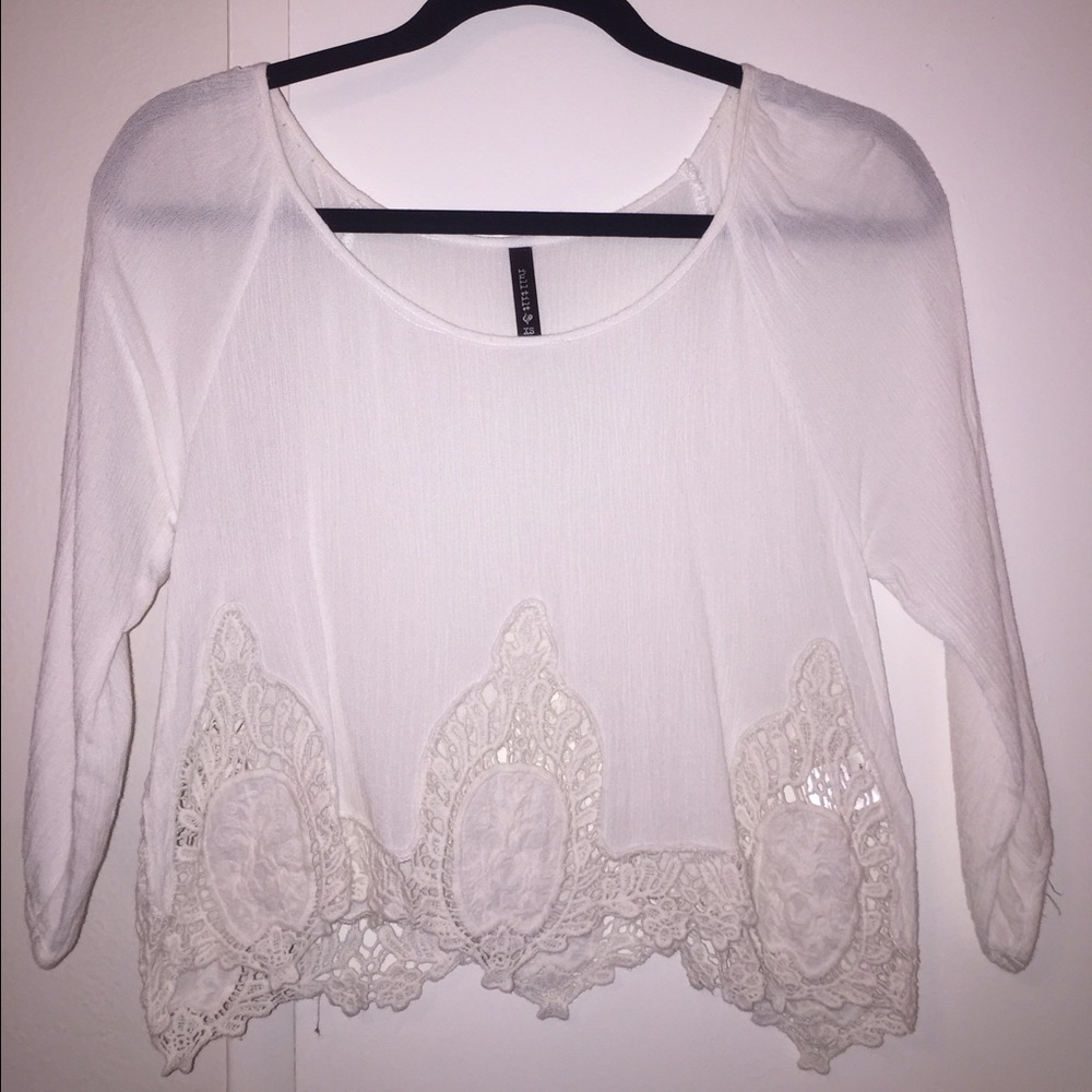 white crochet 3/4 crop top