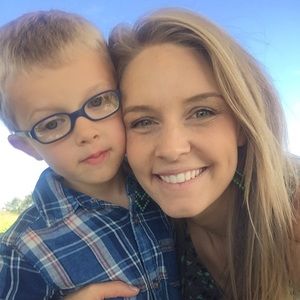 Meet your Posher, Cynthia