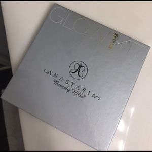 Anastasia Beverly Hills Gleam Glow Kit