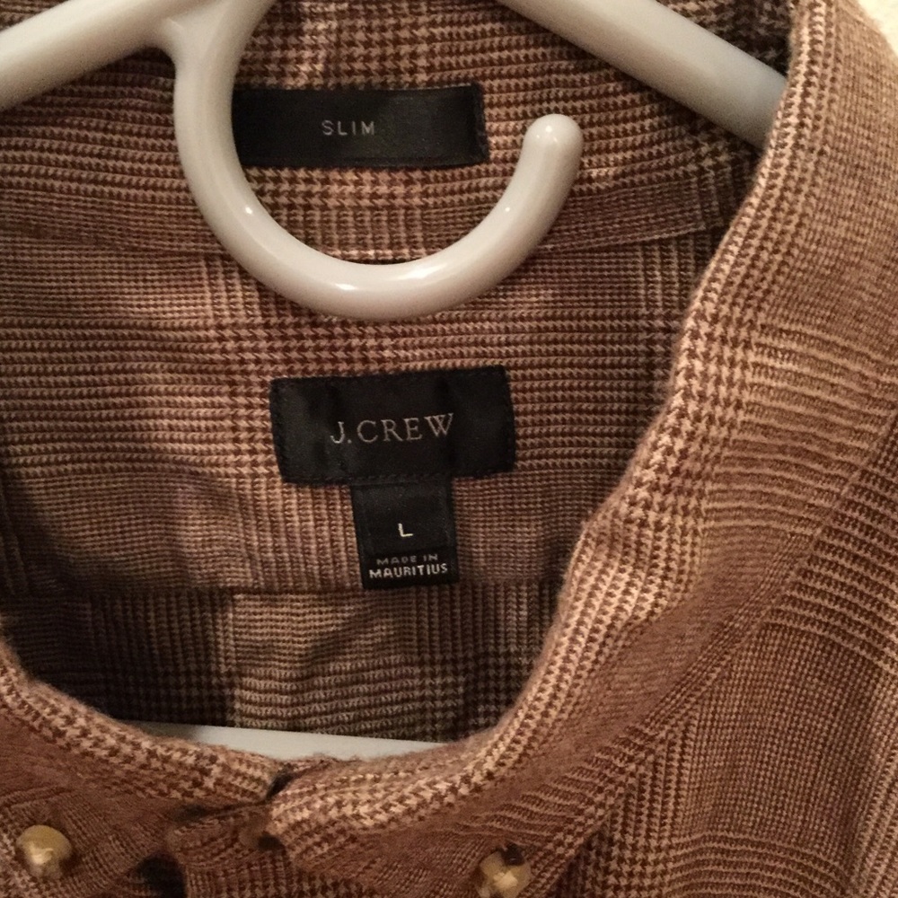 JCrew brushed twill button down. Brown. Large