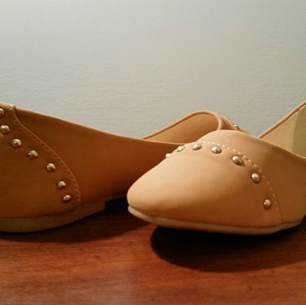 New Tan/Camel Flats