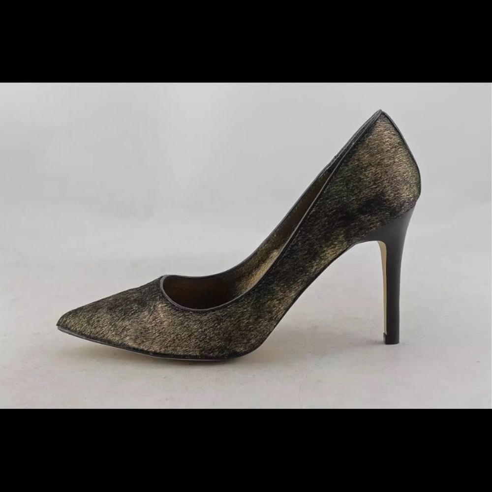 Adrianna Papell pumps metallic gold and black