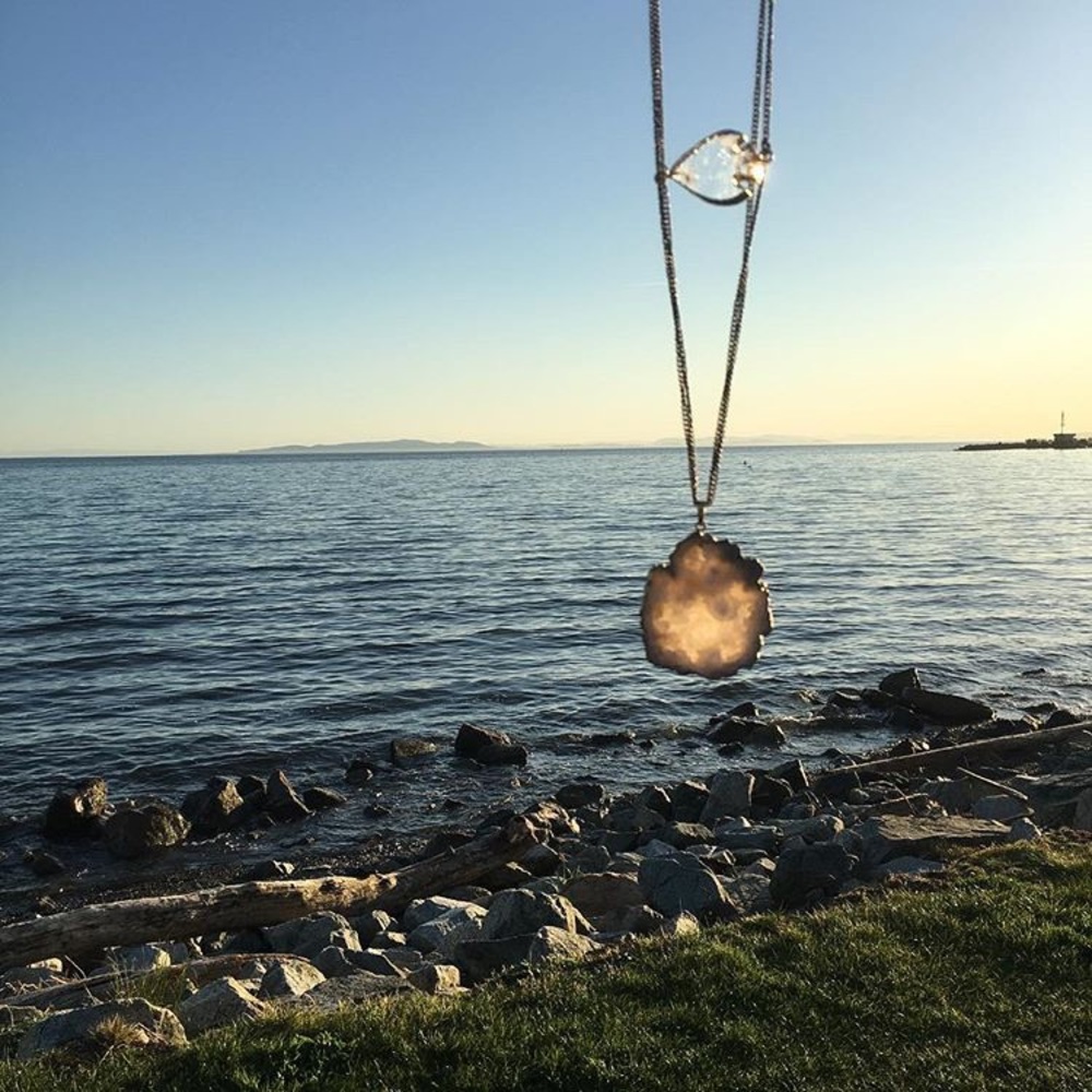 Handmade | White geode quartz arrowhead necklace