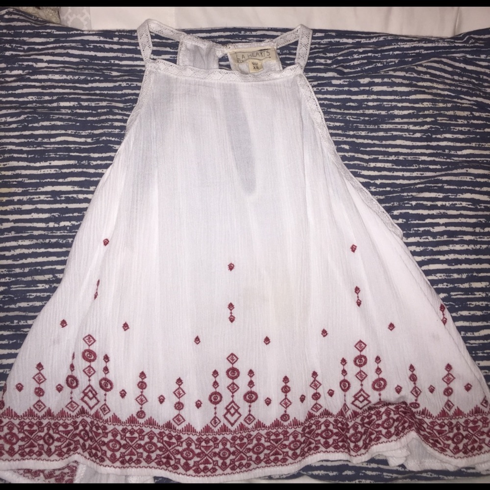 white detailed crop top