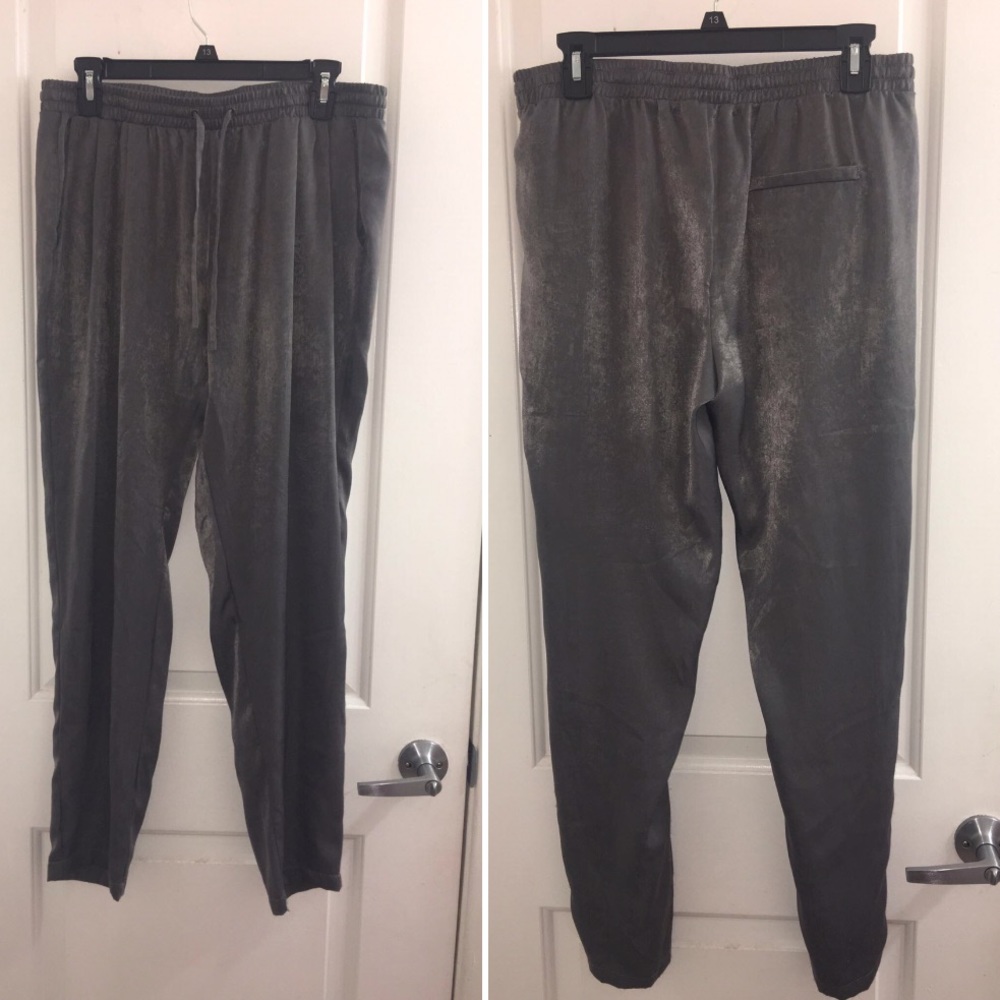 Fashionable pants NWT 🎀 (SOLD)