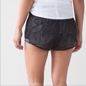 NWT Lululemon City Sky Run By shorts, Dottie Tribe