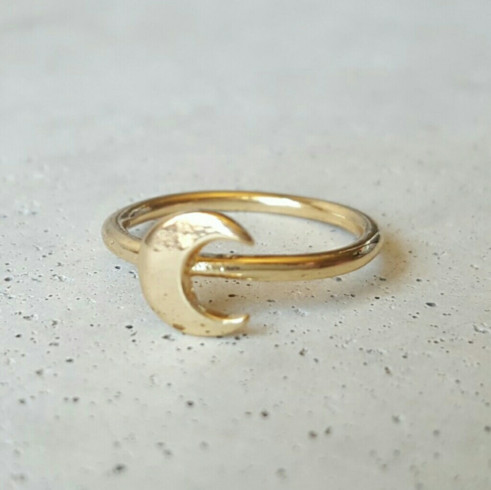 Crescent moon gold ring