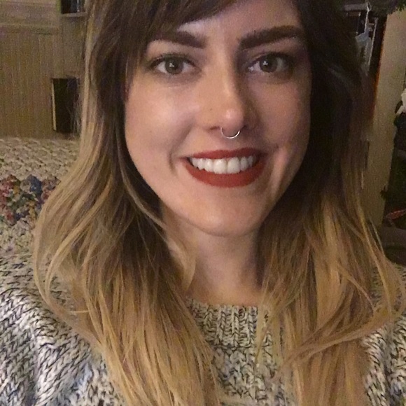 Meet your Posher, Ariel - Picture 1 of 1