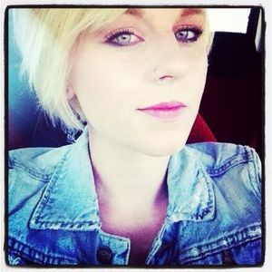 Meet your Posher, Alyssa