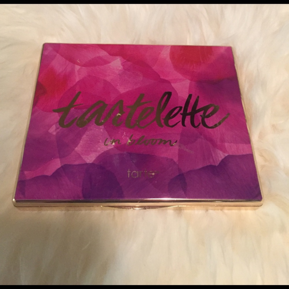 Tartelette in bloom eye shadow palette