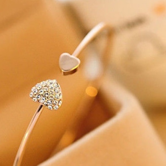 🙏🏽Gold tone heat bangle - Picture 5 of 6