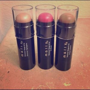 3 Mally Shimmer Shape and Go sticks