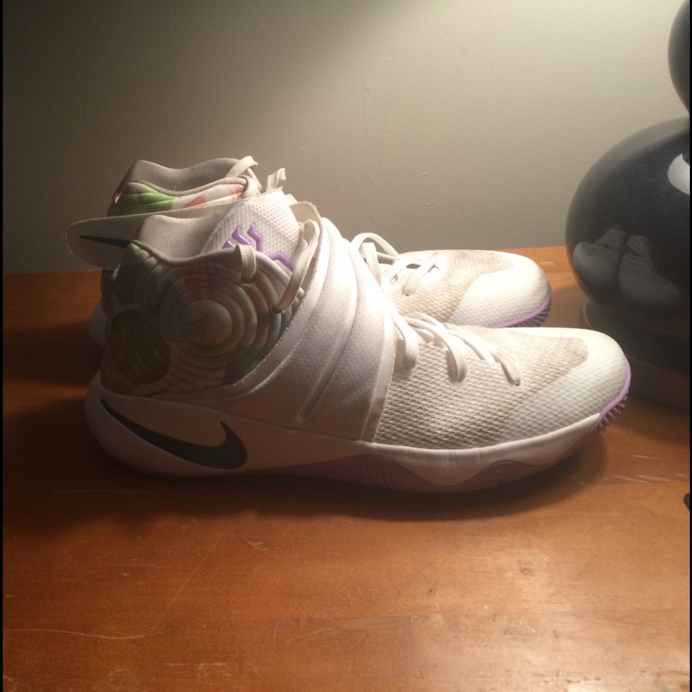 Kyrie 2