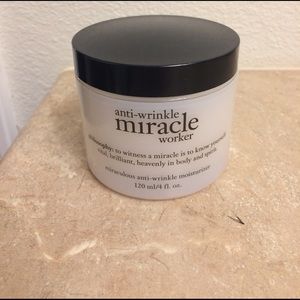 Anti-wrinkle miracle worker philosophy
