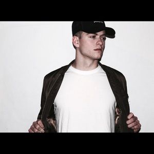 Meet your Posher, Michael