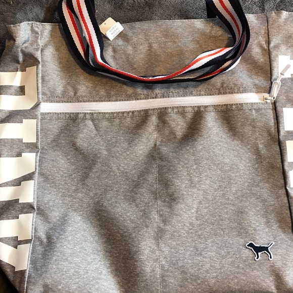 BNWY Pink Victoria'sSecret Zippered Tote w/Handles - Picture 2 of 4