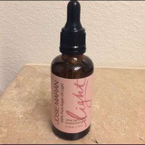 Unopened Josie Maran 100% pure Argan oil light