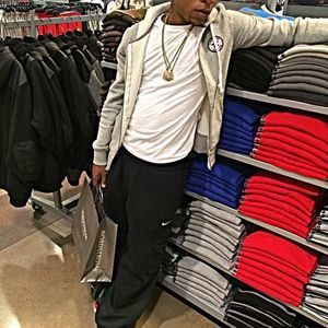 Meet your Posher, Deon