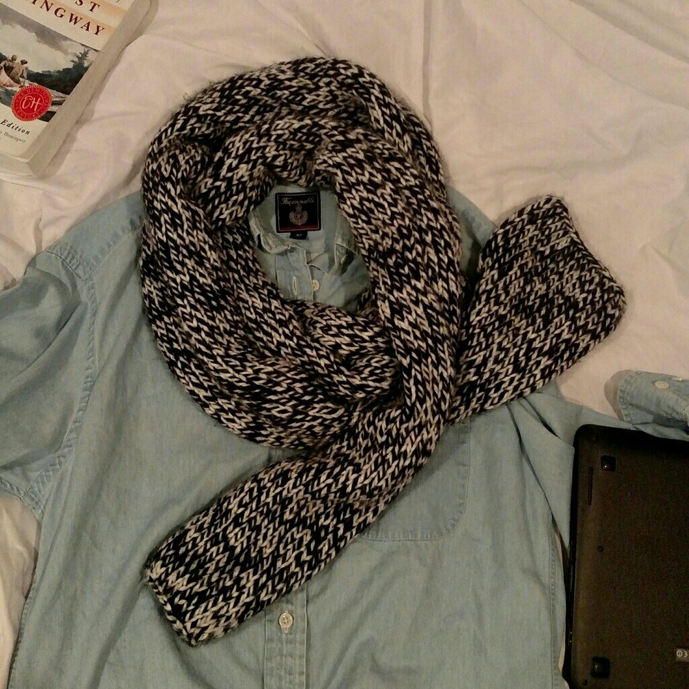 Salt and Pepper Knit Scarf